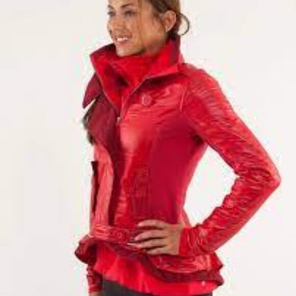 💥HP💥 Lululemon Athletica red Power Pedal  jacket - Picture 1 of 11